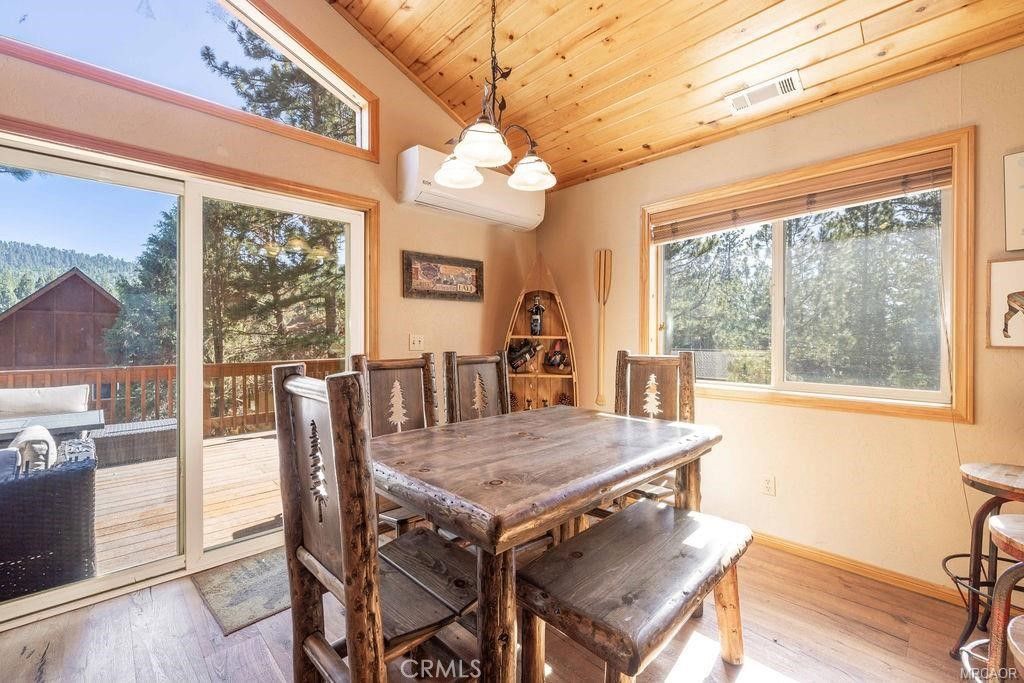Image 13 of property listing at 42741 Cougar Road, Big Bear Lake, CA 92315