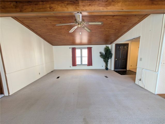 26 Carmell, Belleville, MI 48111