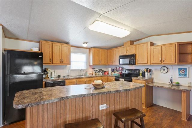 216 Moore ST, Rogers, TX 76569