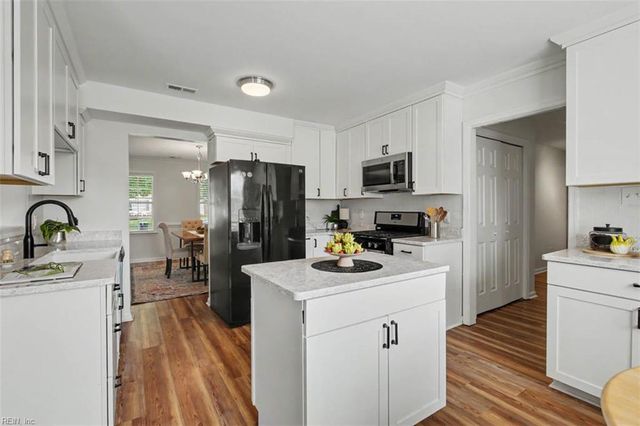 884 Levy LOOP, Virginia Beach, VA 23454