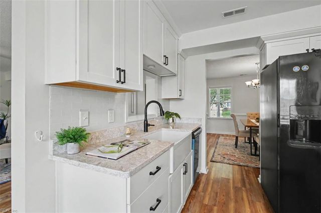 884 Levy LOOP, Virginia Beach, VA 23454