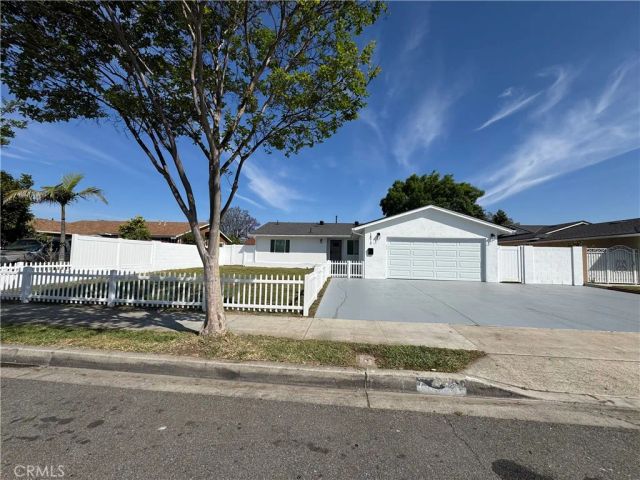 1873 W Broadway, Anaheim, CA 92804
