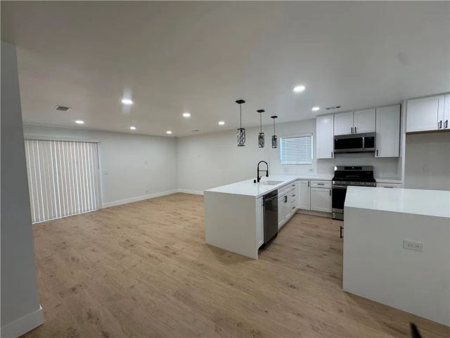 1873 W Broadway, Anaheim, CA 92804