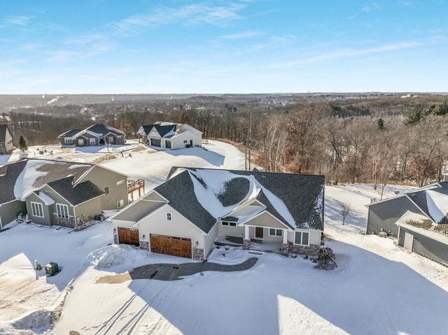 3981 High View Drive, Eau Claire, WI 54703