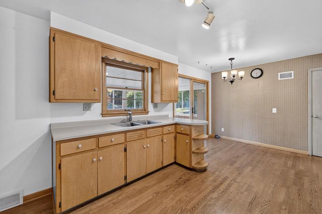 5509 Raymond Road, Madison, WI 53711