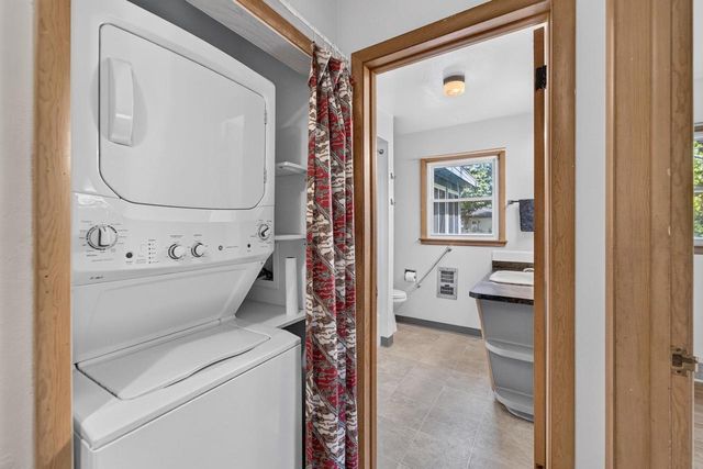 5509 Raymond Road, Madison, WI 53711
