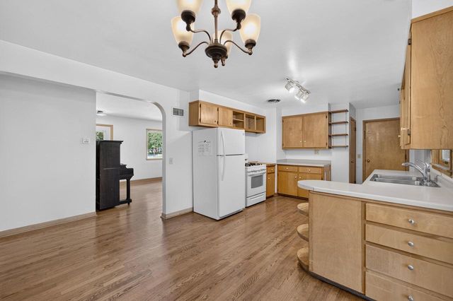 5509 Raymond Road, Madison, WI 53711