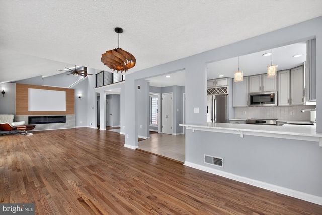 1526 PARK LN, Pasadena, MD 21122