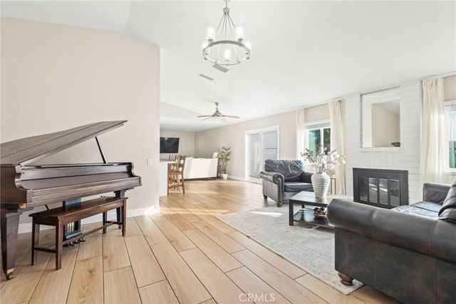 7590 Kemspter, Fontana, CA 92336