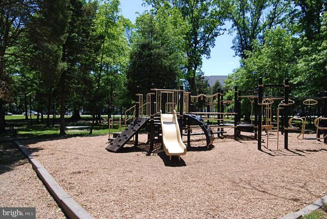 42628 EMPEROR DR, Brambleton, VA 20148