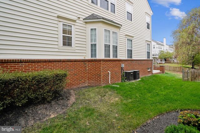 42628 EMPEROR DR, Brambleton, VA 20148
