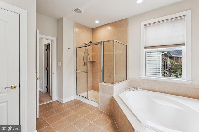 42628 EMPEROR DR, Brambleton, VA 20148