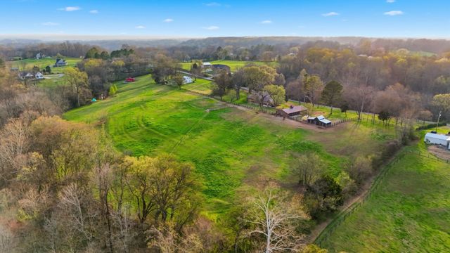 2830 Lockertsville Rd, Ashland City, TN 37015