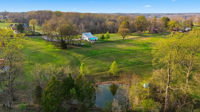 2830 Lockertsville Rd, Ashland City, TN 37015