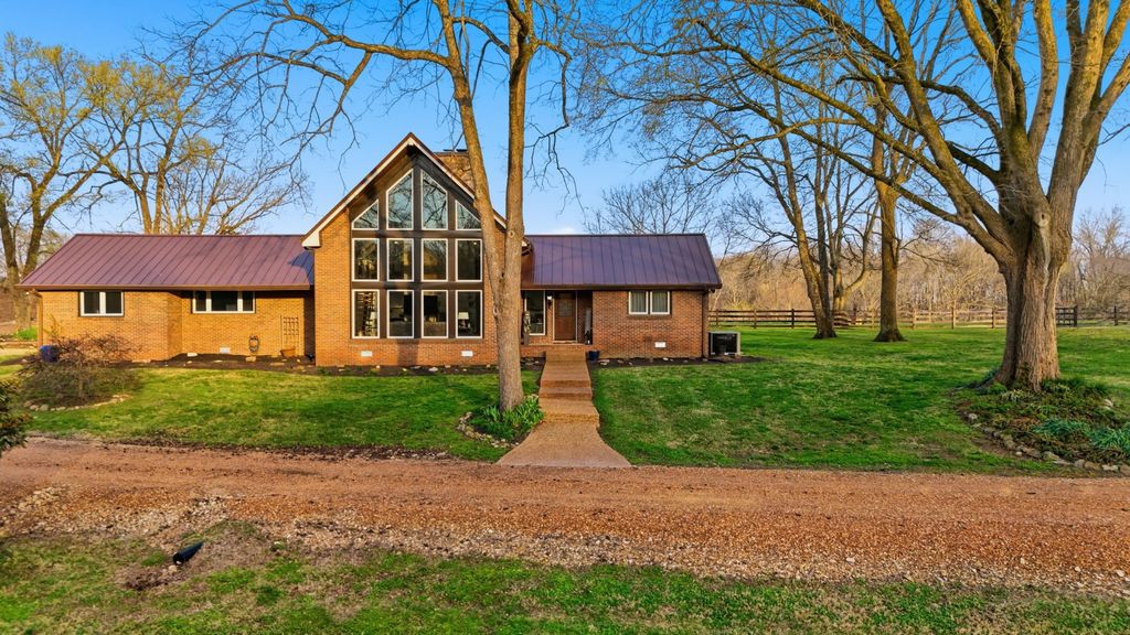 2830 Lockertsville Rd, Ashland City, TN 37015