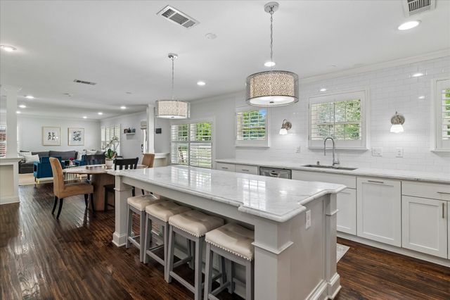 9836 Gooding Drive, Dallas, TX 75220