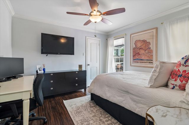 9836 Gooding Drive, Dallas, TX 75220