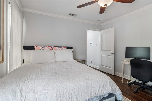 9836 Gooding Drive, Dallas, TX 75220