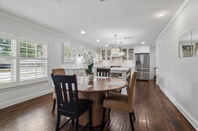 9836 Gooding Drive, Dallas, TX 75220