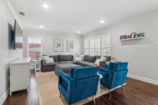 9836 Gooding Drive, Dallas, TX 75220