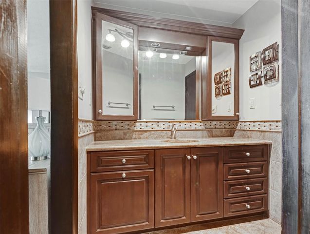 16110 ARMISTEAD LANE, Odessa, FL 33556