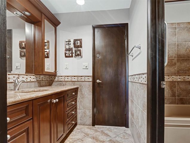 16110 ARMISTEAD LANE, Odessa, FL 33556
