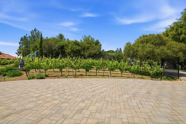 19534 Montevina Road, Los Gatos, CA 95033