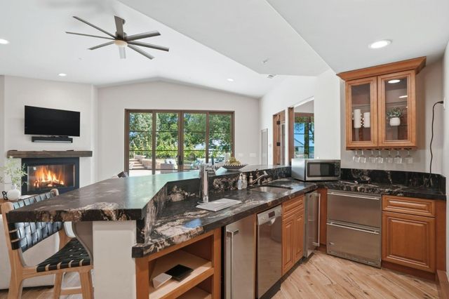 19534 Montevina Road, Los Gatos, CA 95033