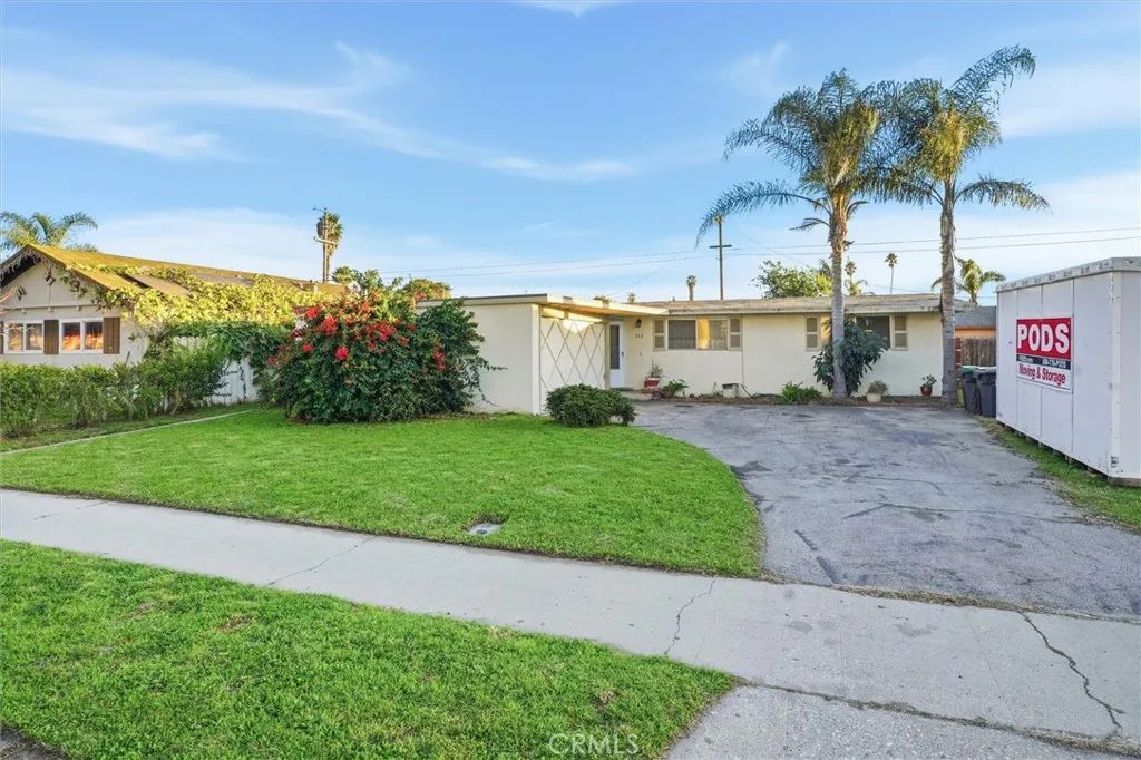 212 E Orchard, Santa Maria, CA 93454