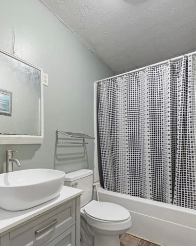 1831 Fish Trap Road, Manchester, KY 40962