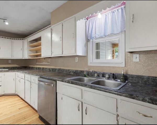 1831 Fish Trap Road, Manchester, KY 40962