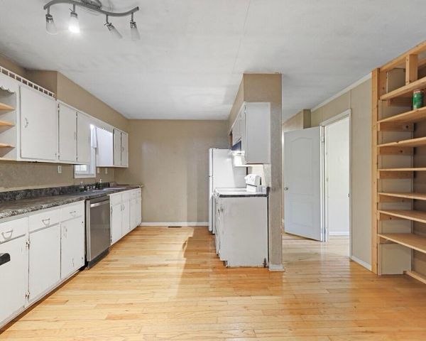 1831 Fish Trap Road, Manchester, KY 40962