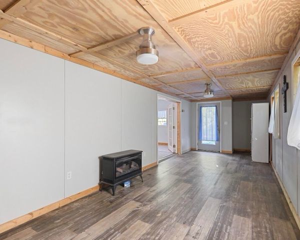 1831 Fish Trap Road, Manchester, KY 40962
