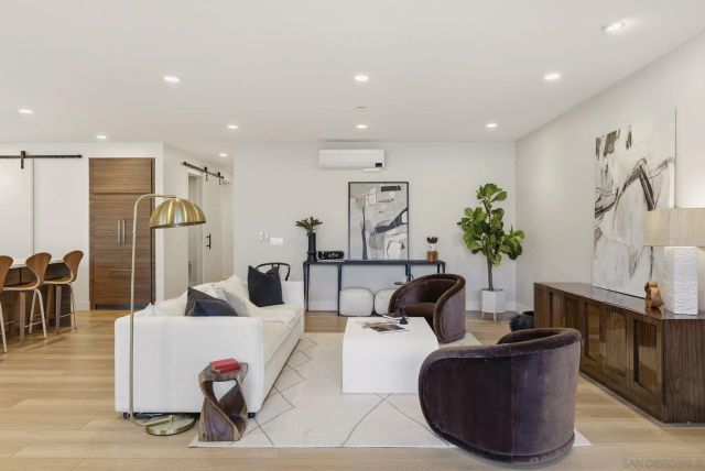 2501 State Street 205, Carlsbad, CA 92008