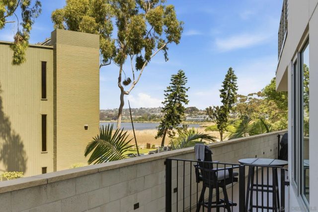 2501 State Street 205, Carlsbad, CA 92008