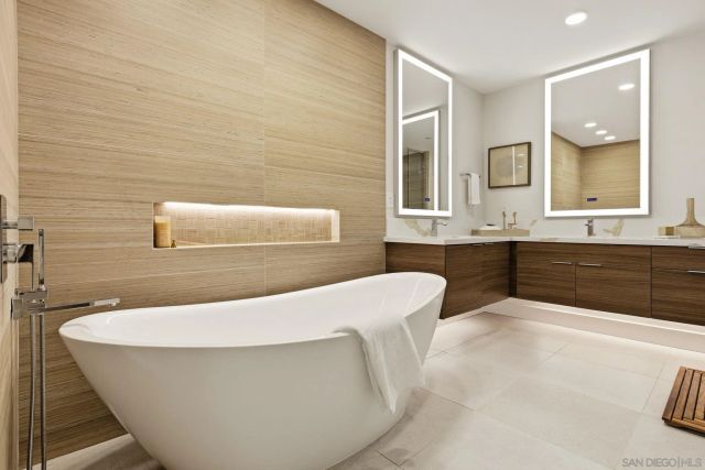 2501 State Street 205, Carlsbad, CA 92008