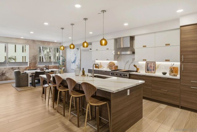 2501 State Street 205, Carlsbad, CA 92008