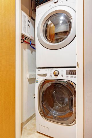 100 E Gay Street, 303, Columbus, OH 43215