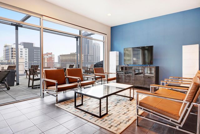 100 E Gay Street, 303, Columbus, OH 43215