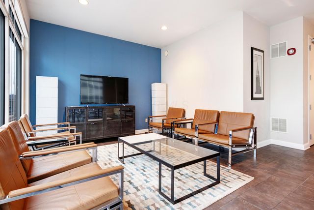 100 E Gay Street, 303, Columbus, OH 43215