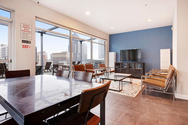 100 E Gay Street, 303, Columbus, OH 43215