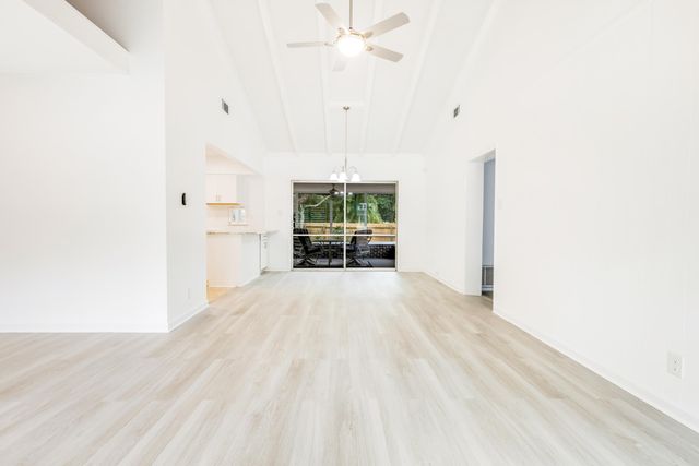 2 Warwick Drive, Shalimar, FL 32579