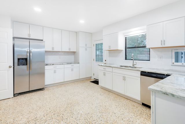 2 Warwick Drive, Shalimar, FL 32579