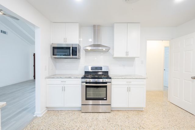 2 Warwick Drive, Shalimar, FL 32579