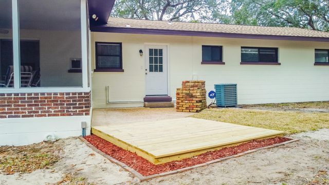 2 Warwick Drive, Shalimar, FL 32579