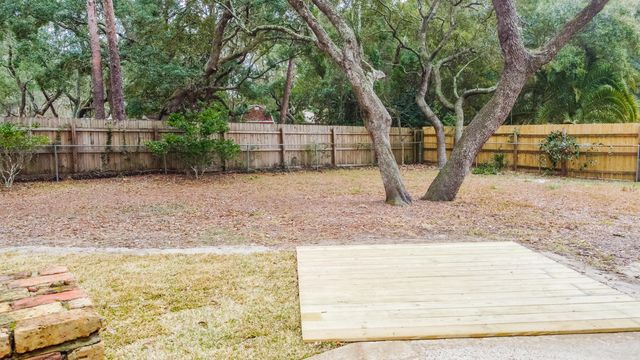 2 Warwick Drive, Shalimar, FL 32579