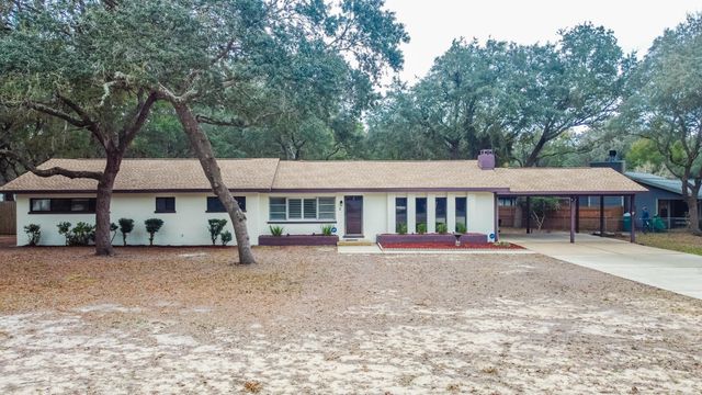 2 Warwick Drive, Shalimar, FL 32579