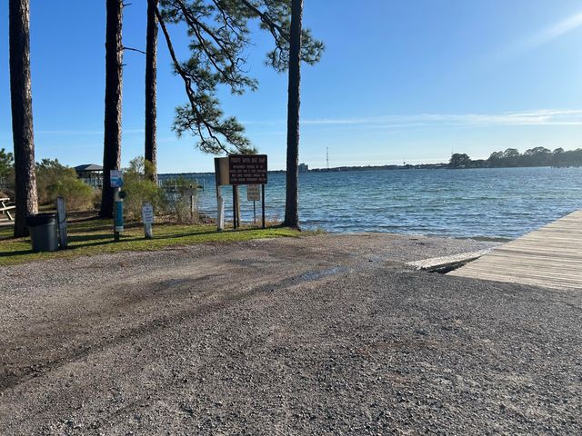 2 Warwick Drive, Shalimar, FL 32579