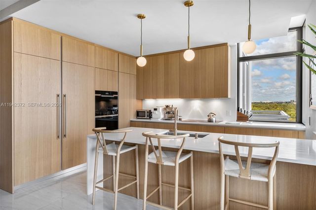 515 Valencia Ave 1103, Coral Gables, FL 33134