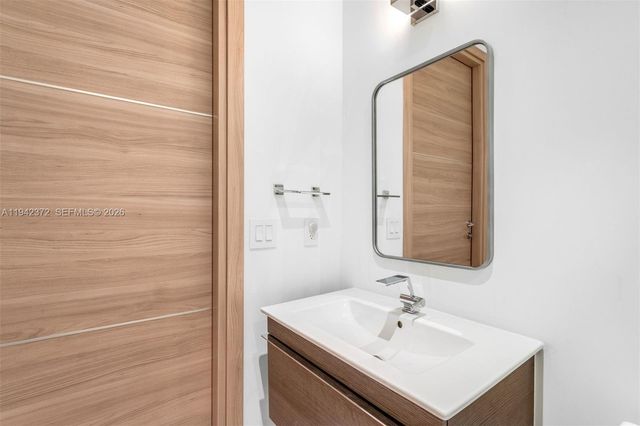 515 Valencia Ave 1103, Coral Gables, FL 33134